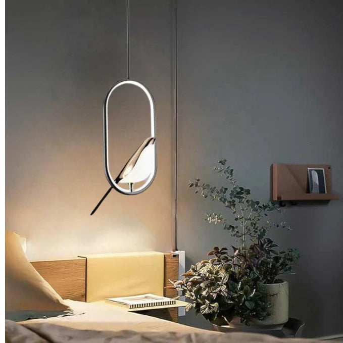 Pendante d'oiseau doré chic moderne