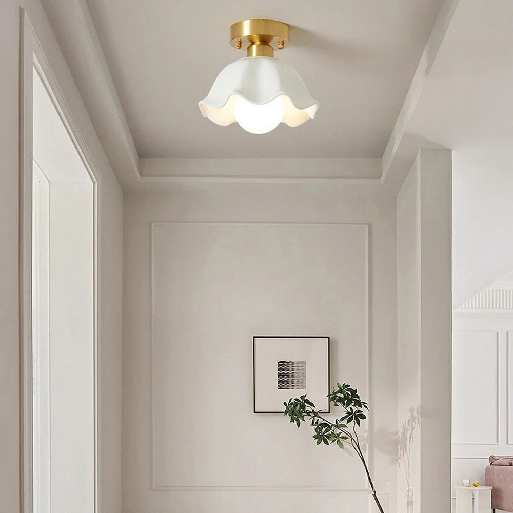 Minimalistisk hvidt kuppelloftlys