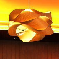 Rustiekmodern onregelmatig houten licht