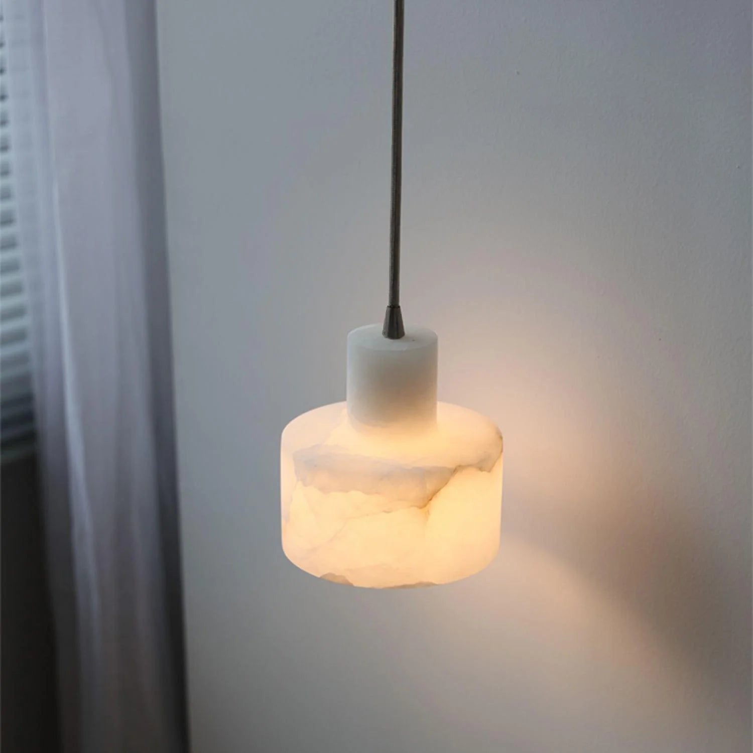 Lampe à suspension cylindrique classique en albâtre