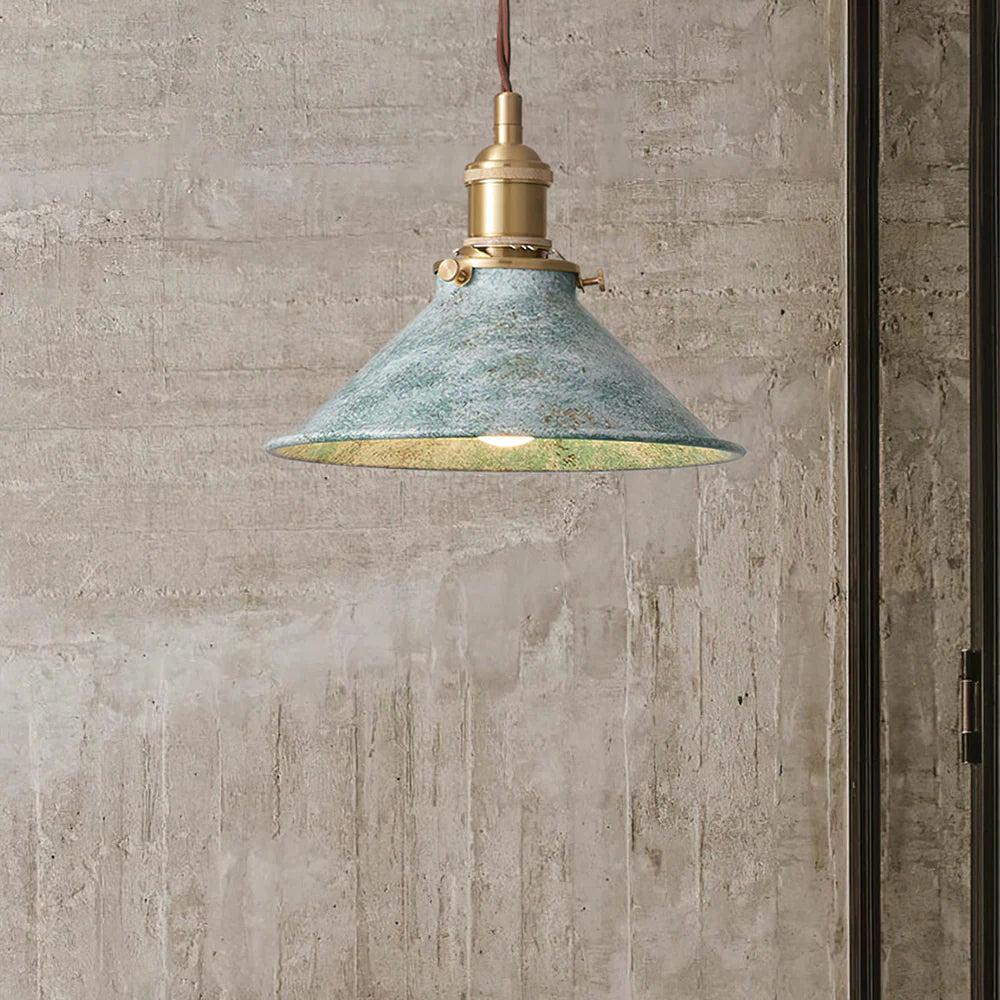 Lampada a sospensione classica in ottone a cono
