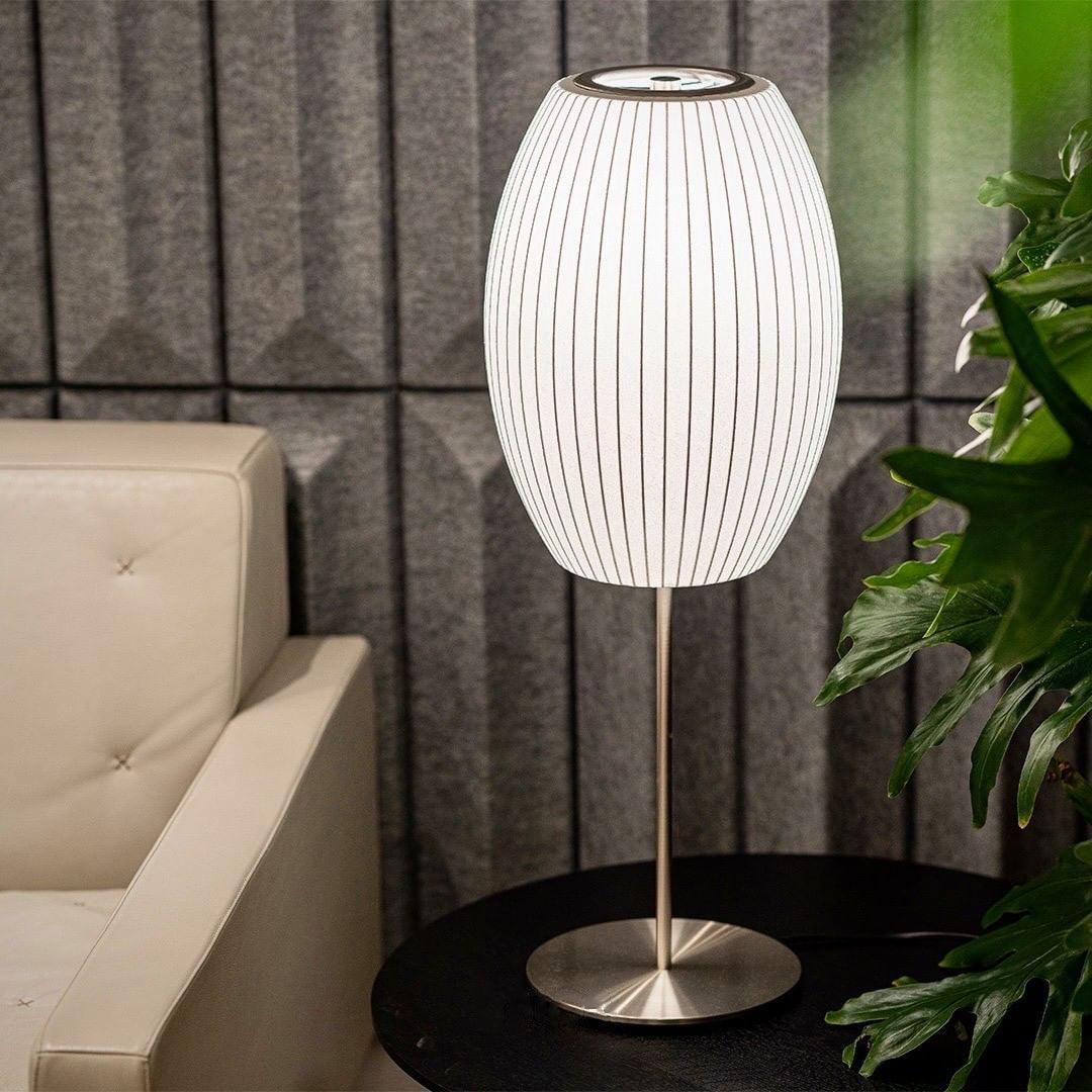 Lampe de table classique arrondie en soie