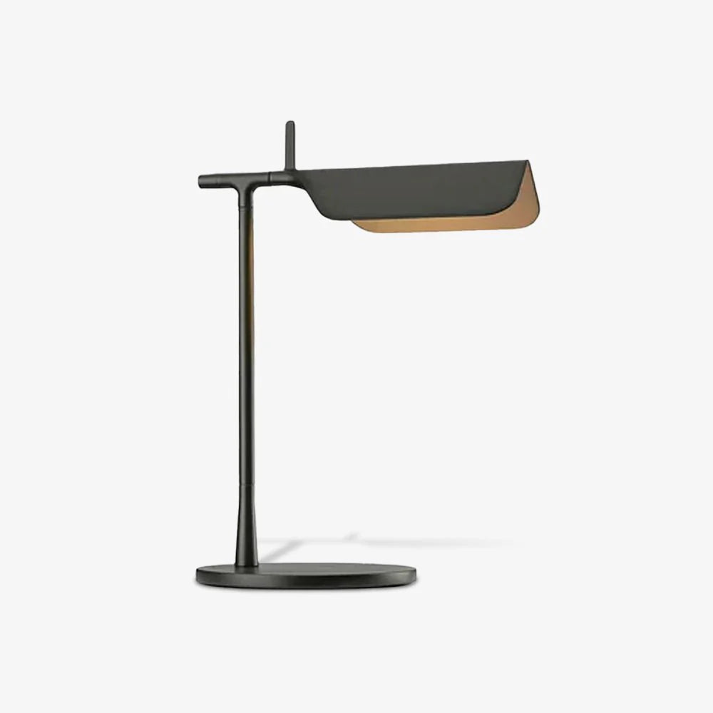 Lampe de table en fer moderne et épurée