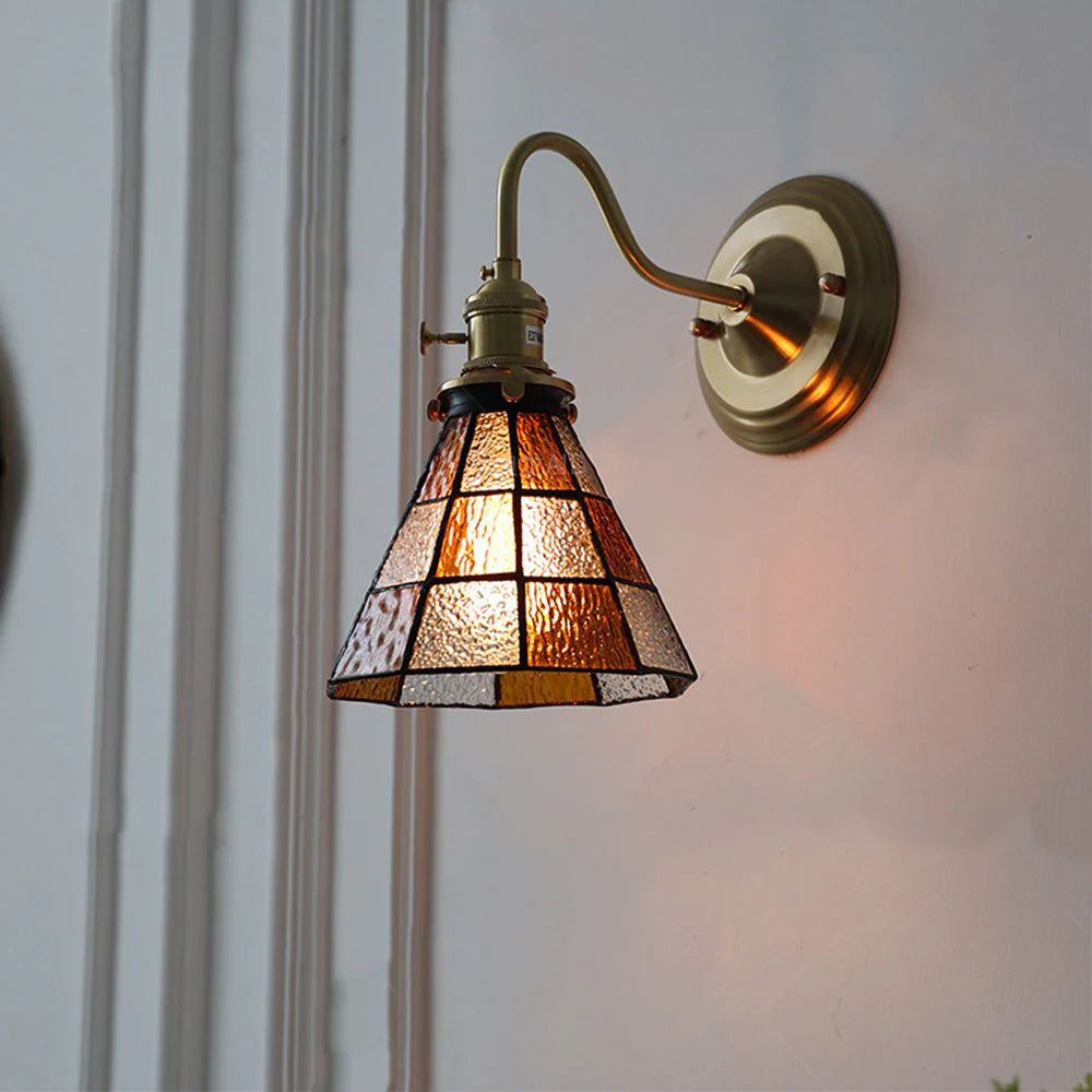 Lampada da parete Tiffany in stile Art Nouveau