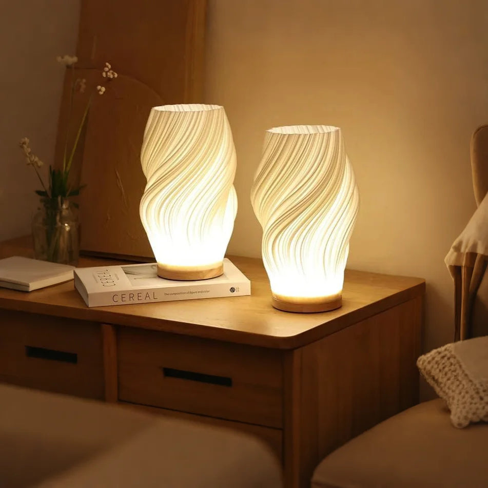 Chic spiralstribet skærm natlampe