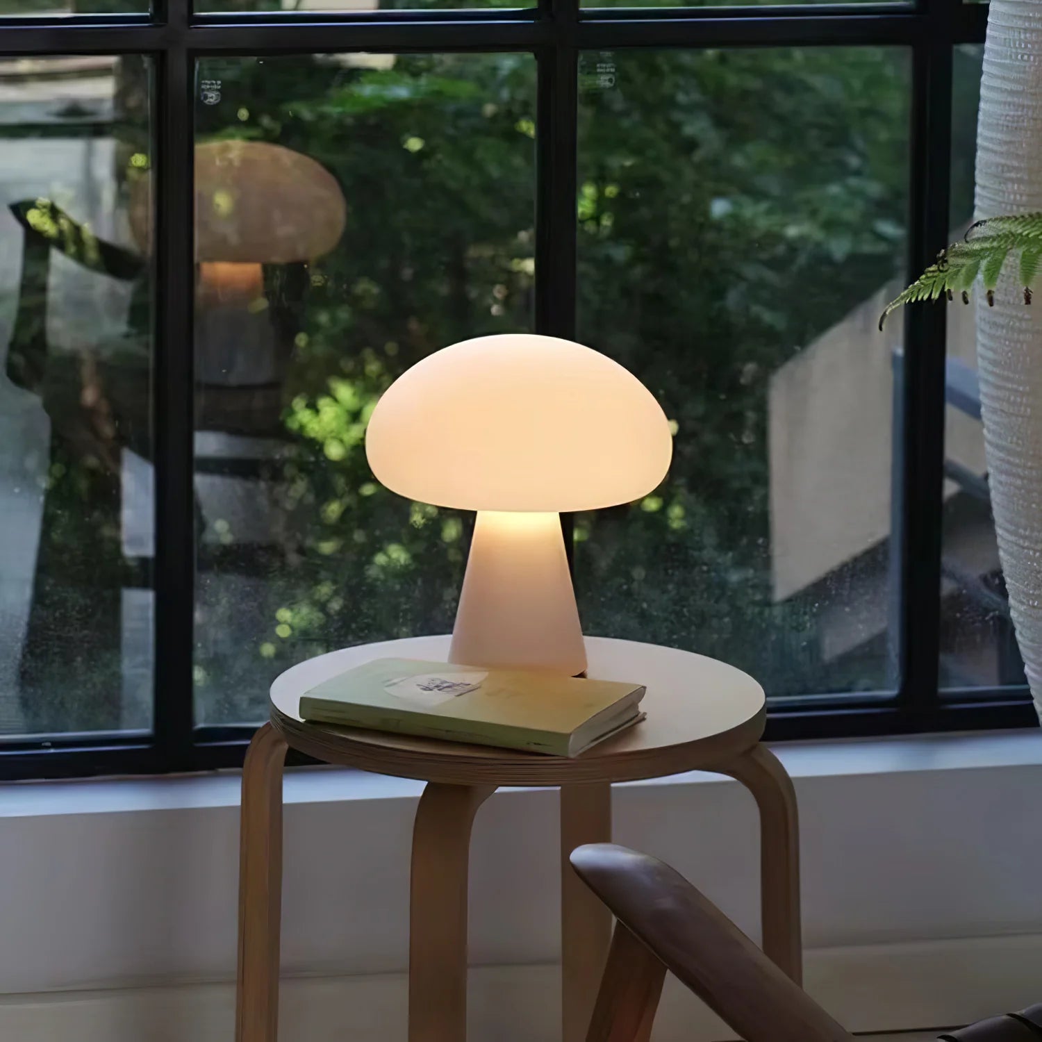 Modern Mushroom Polyethylene Table Lamp