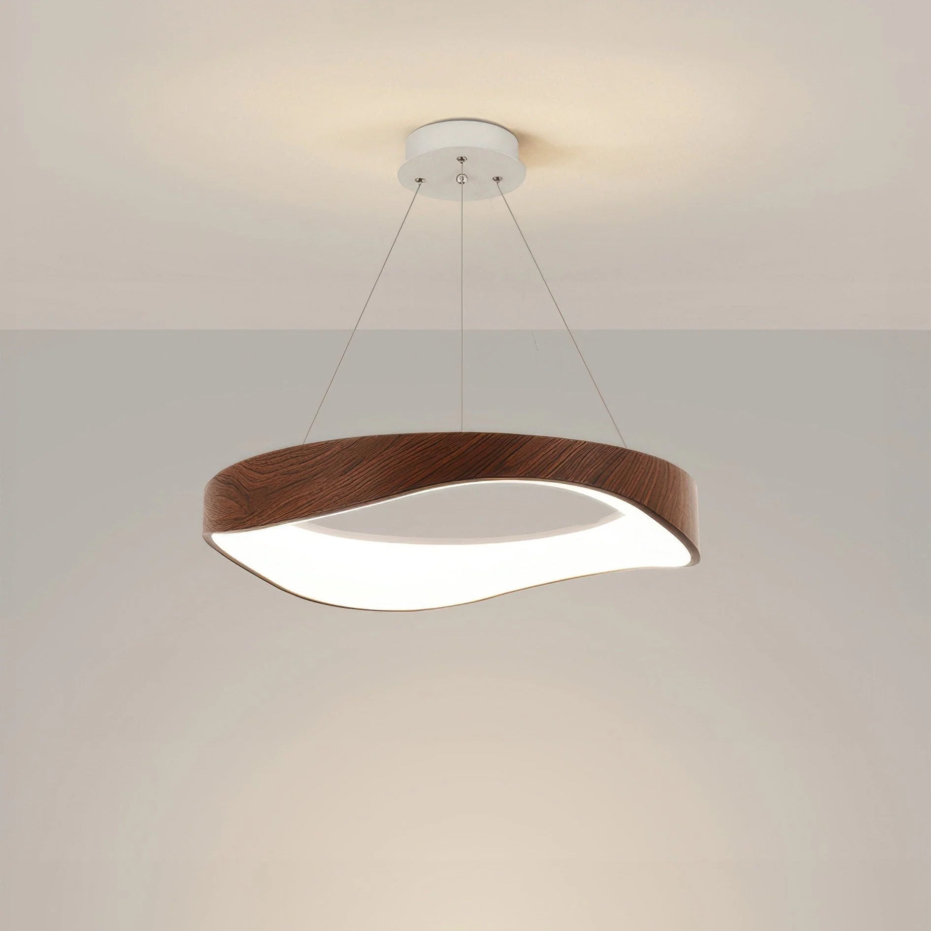 Lampada a sospensione nordica con venature del legno