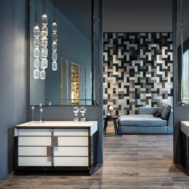 Stilfuld pendel med flere glas skærme