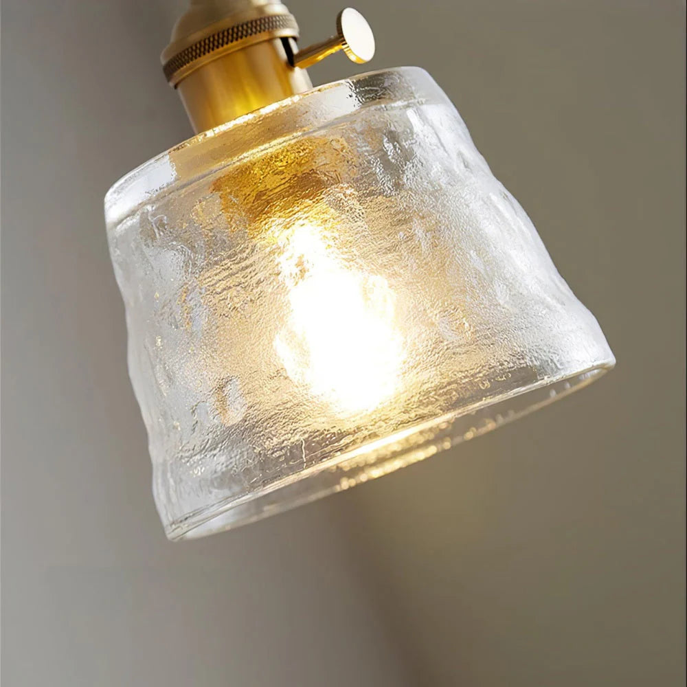 Minimalistische Glasbecher-Pendelleuchte