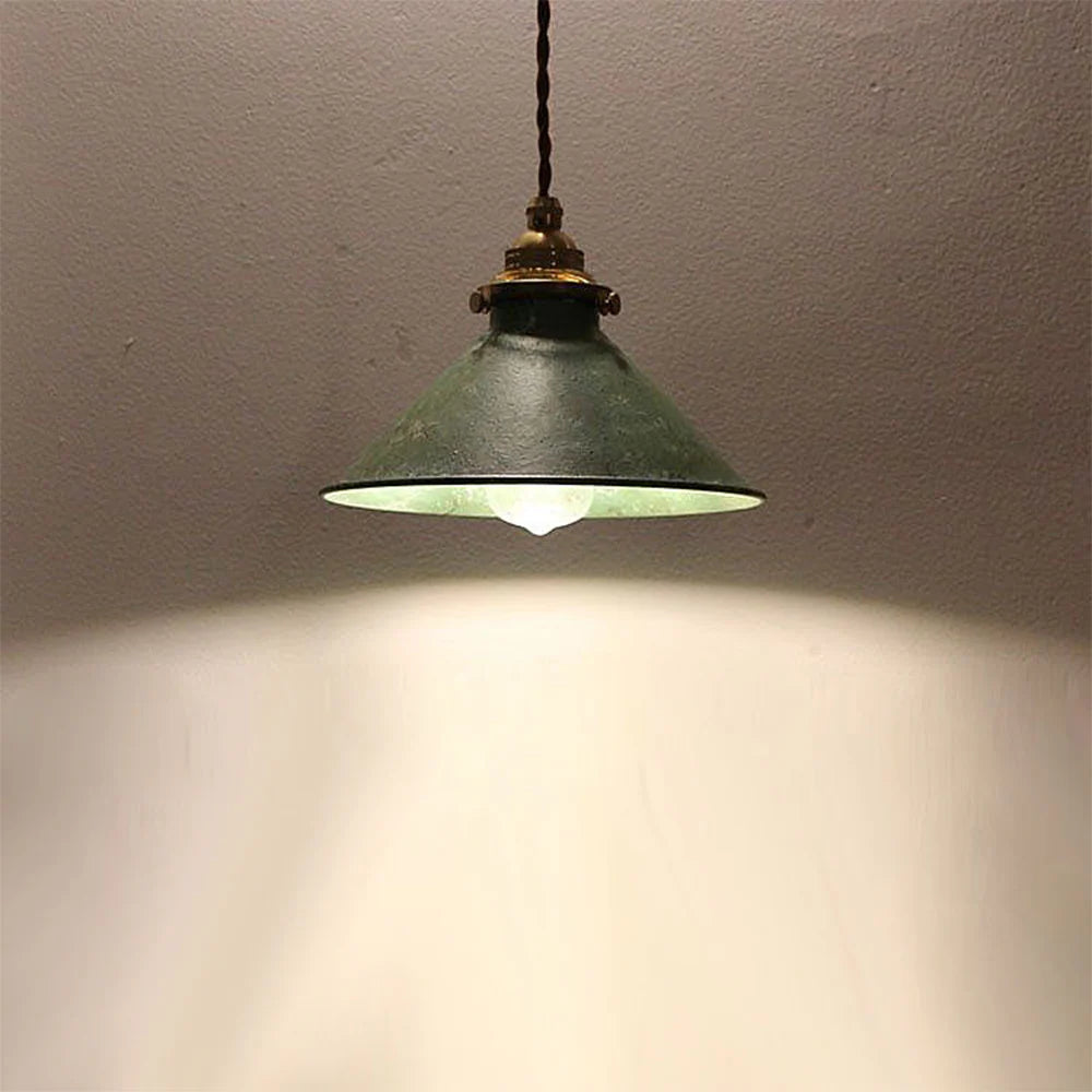 Lampada a sospensione classica in ottone a cono