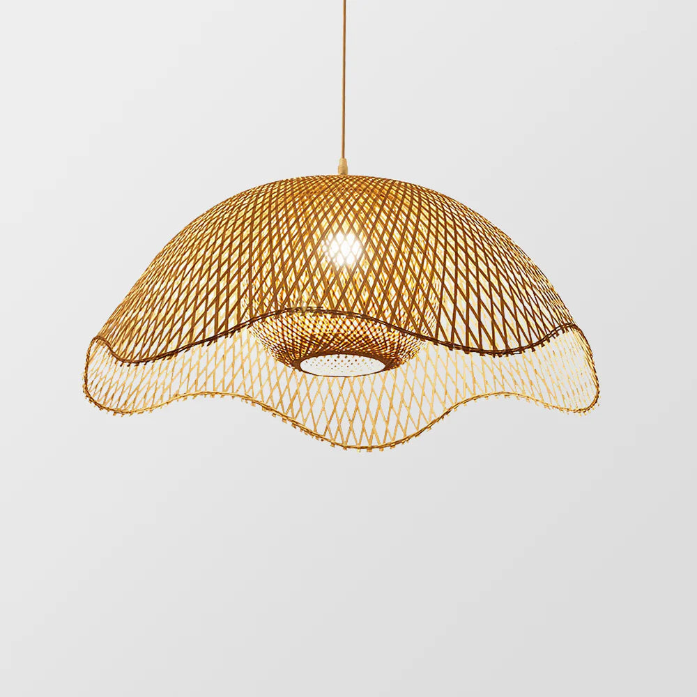 Lampada a sospensione in bambù intrecciato a mano