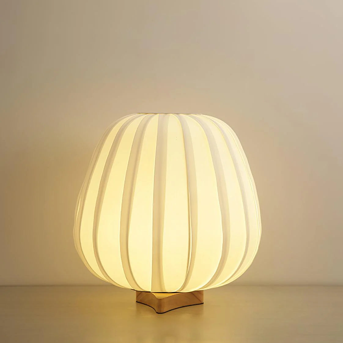 Classic Round Fabric Table Lamp