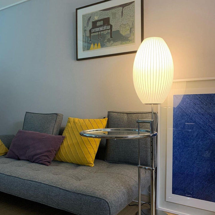 Klassisk afrundet silke bordlampe