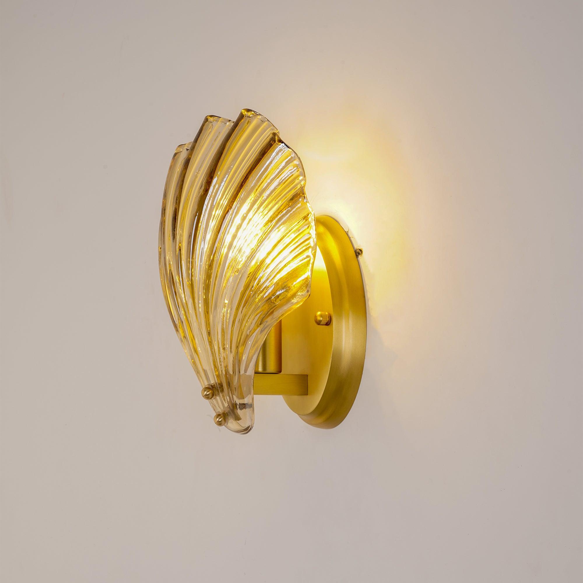Applique murale tendance en verre coquillage