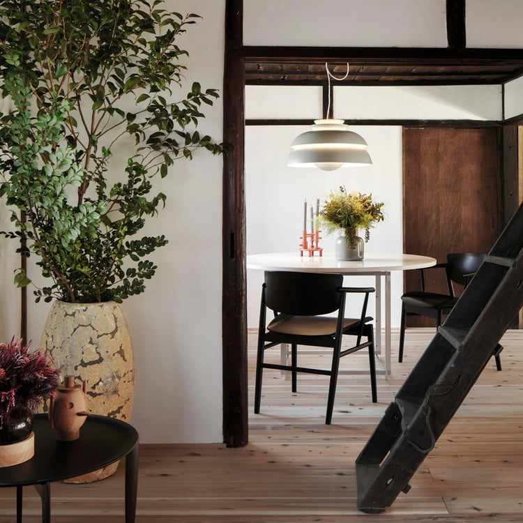 Stylish Sculptural Aluminum Pendant Light