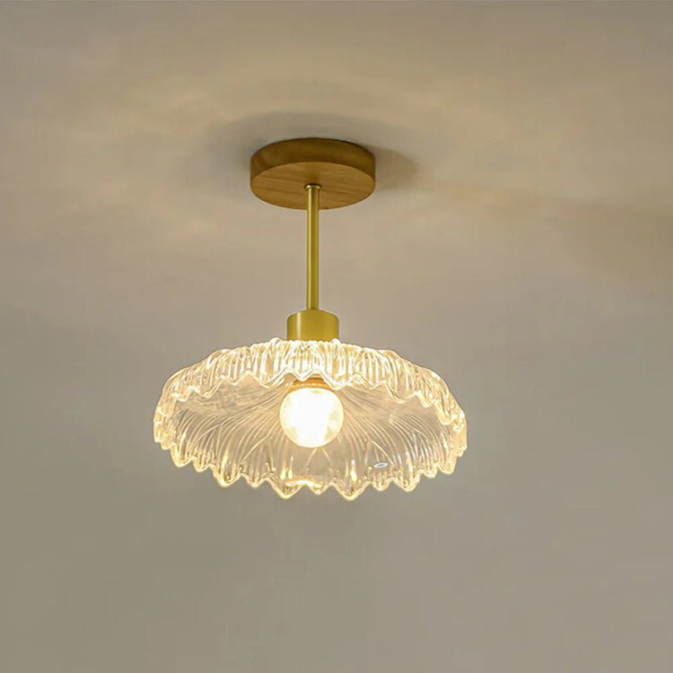 Stilfuldt kronbladsglasloftslys