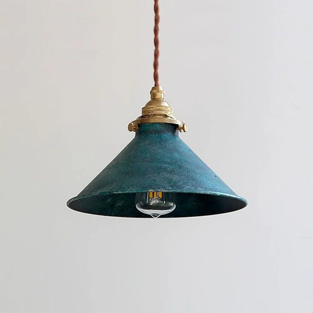 Lampada a sospensione classica in ottone a cono