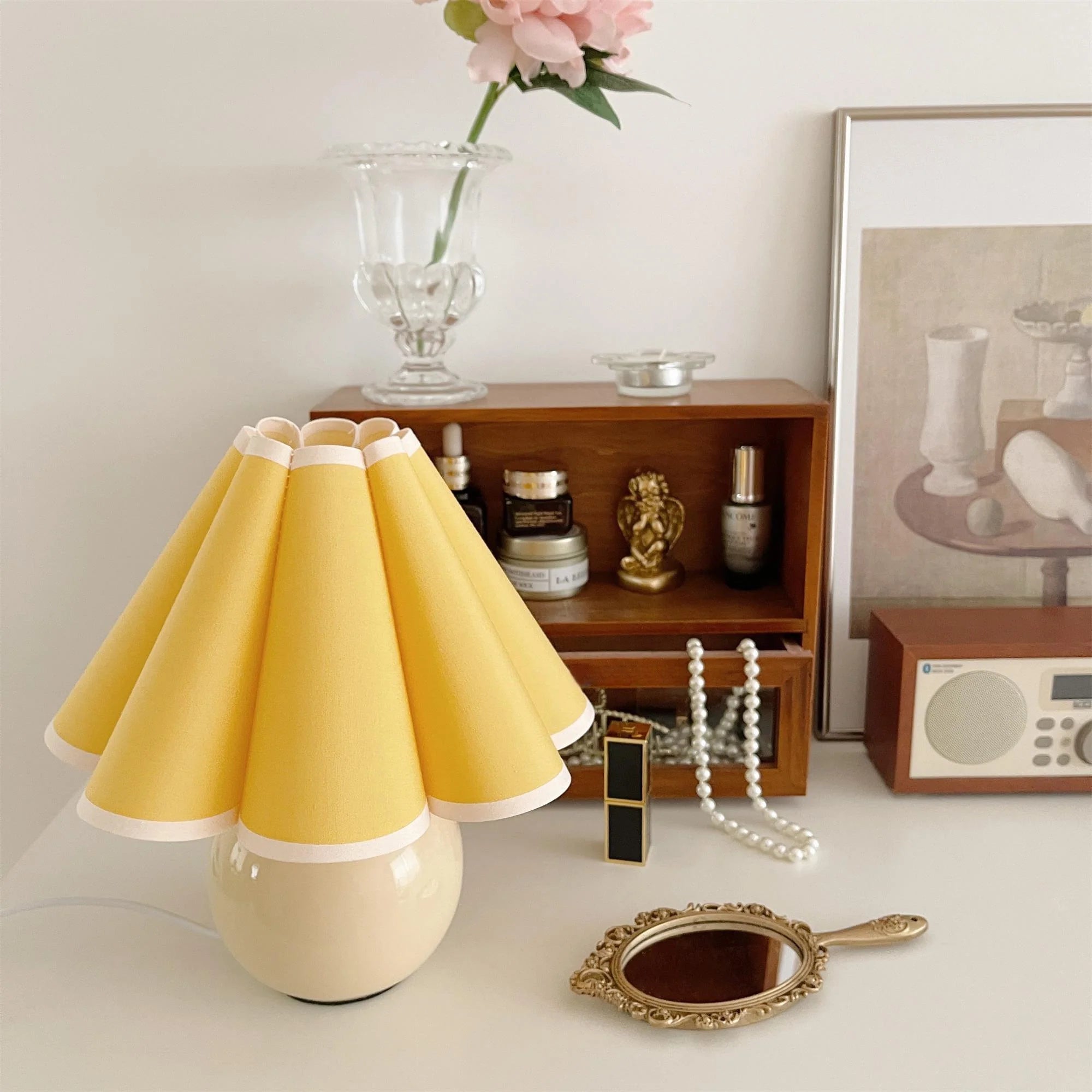Classical Rounded Mushroom Fabric Table Lamp