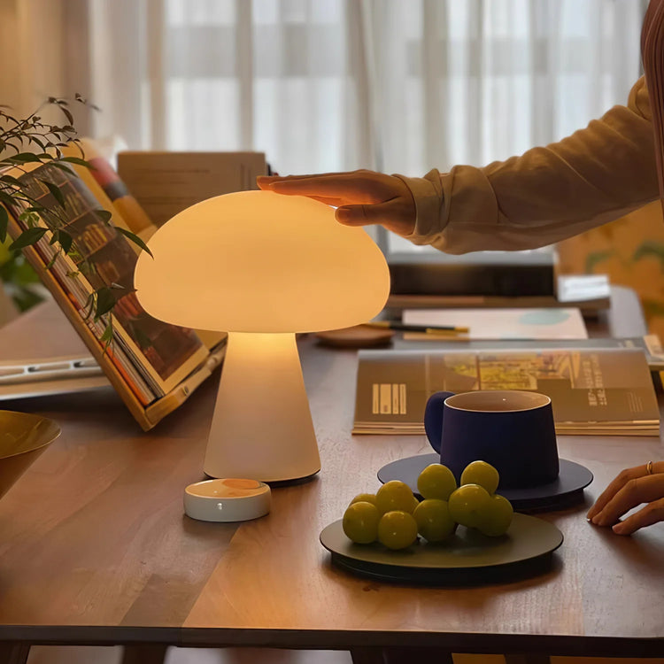 Moderne svampe polyethylen bordlampe