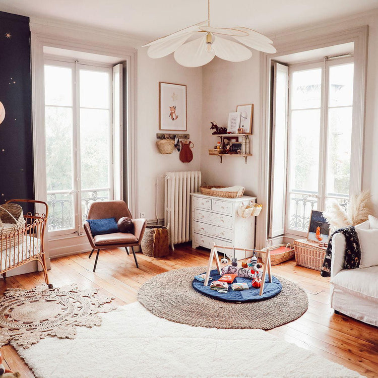 Stilfuldt blomsterdesign stof pendel lys