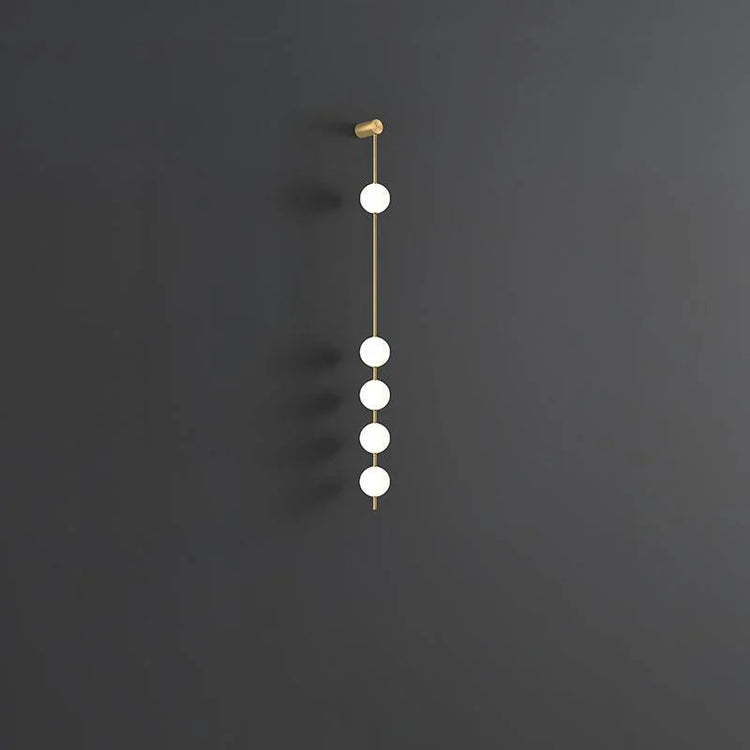 Raffineret Linea Orb messing væglampe