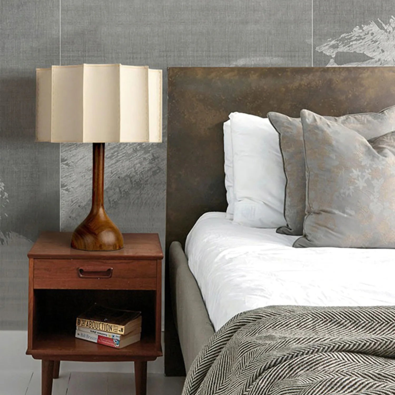 Lampe de table cylindrique classique en tissu plissé