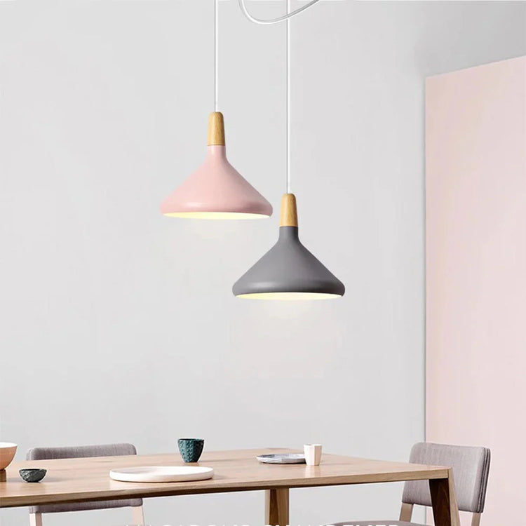Trendy keglelampe i aluminium