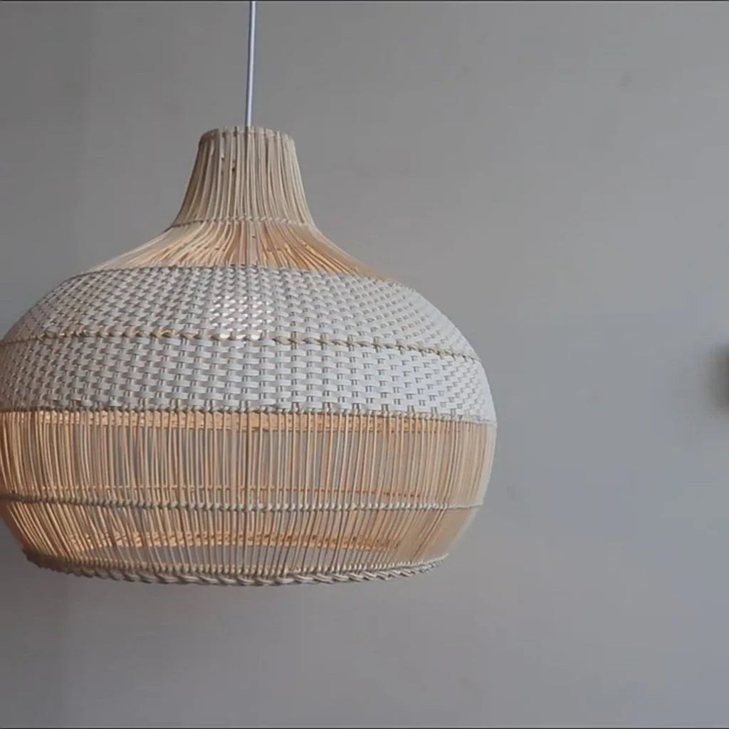 Lampada a sospensione classica rotonda in rattan