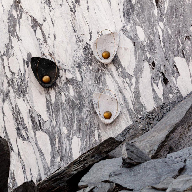 Stilfuld Pearl Resin væglampe