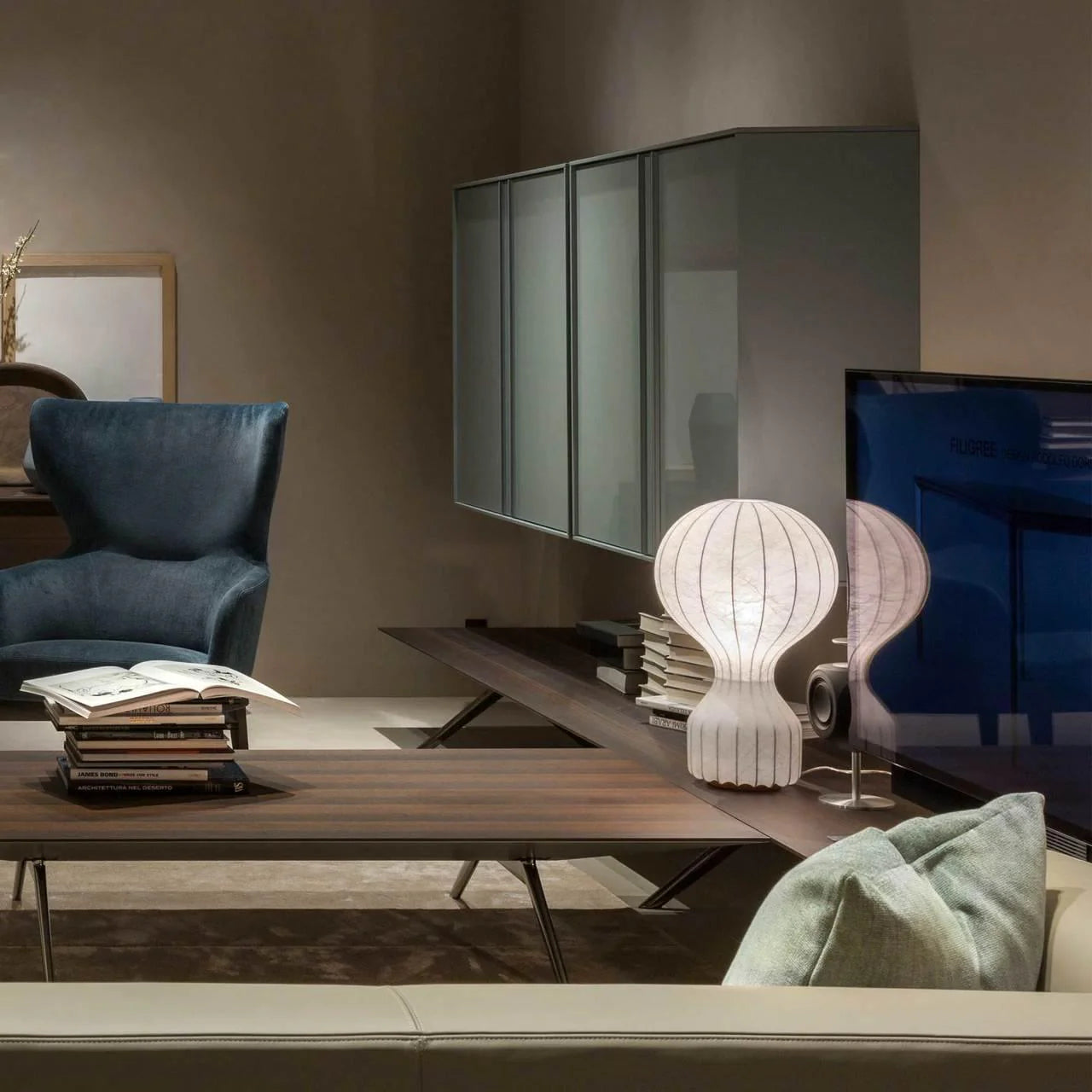 Classic Balloon Silk Table Lamp