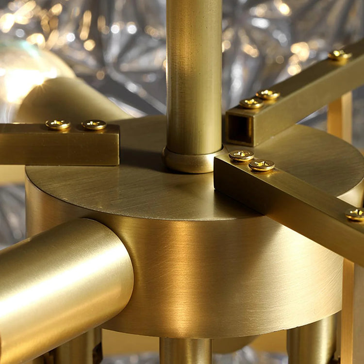 Elegant lysekrone i diamantglas