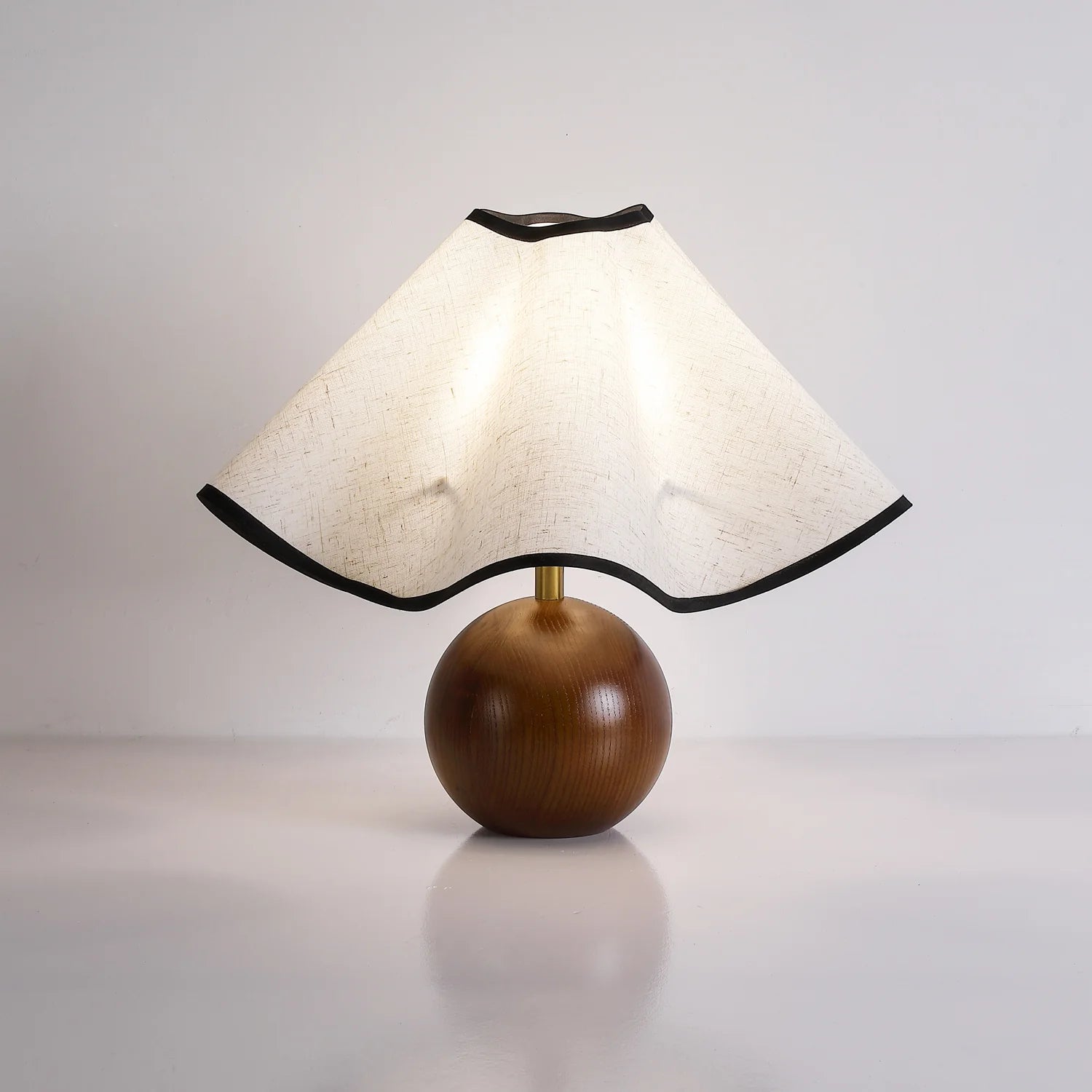 Lampe de table classique en tissu cloche