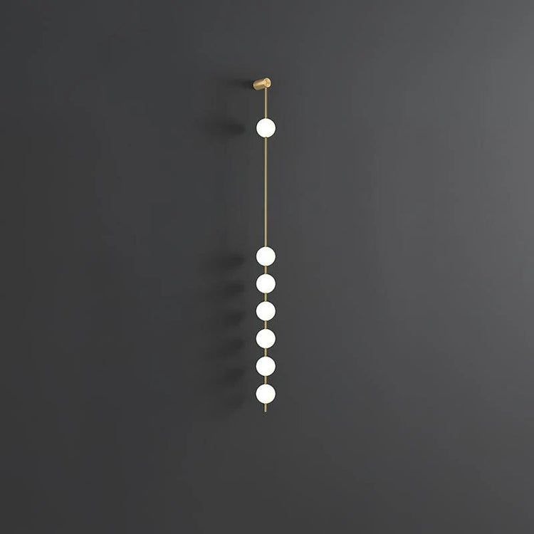 Raffineret Linea Orb messing væglampe