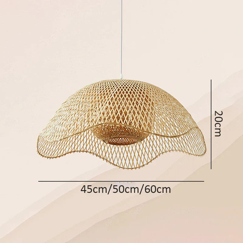 Lampada a sospensione in bambù intrecciato a mano