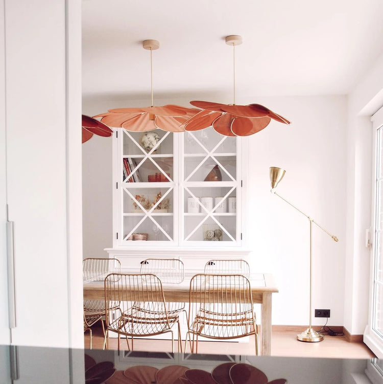 Stilfuldt blomsterdesign stof pendel lys