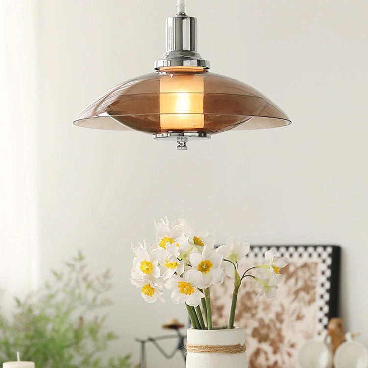 Suspension moderne en verre transparent