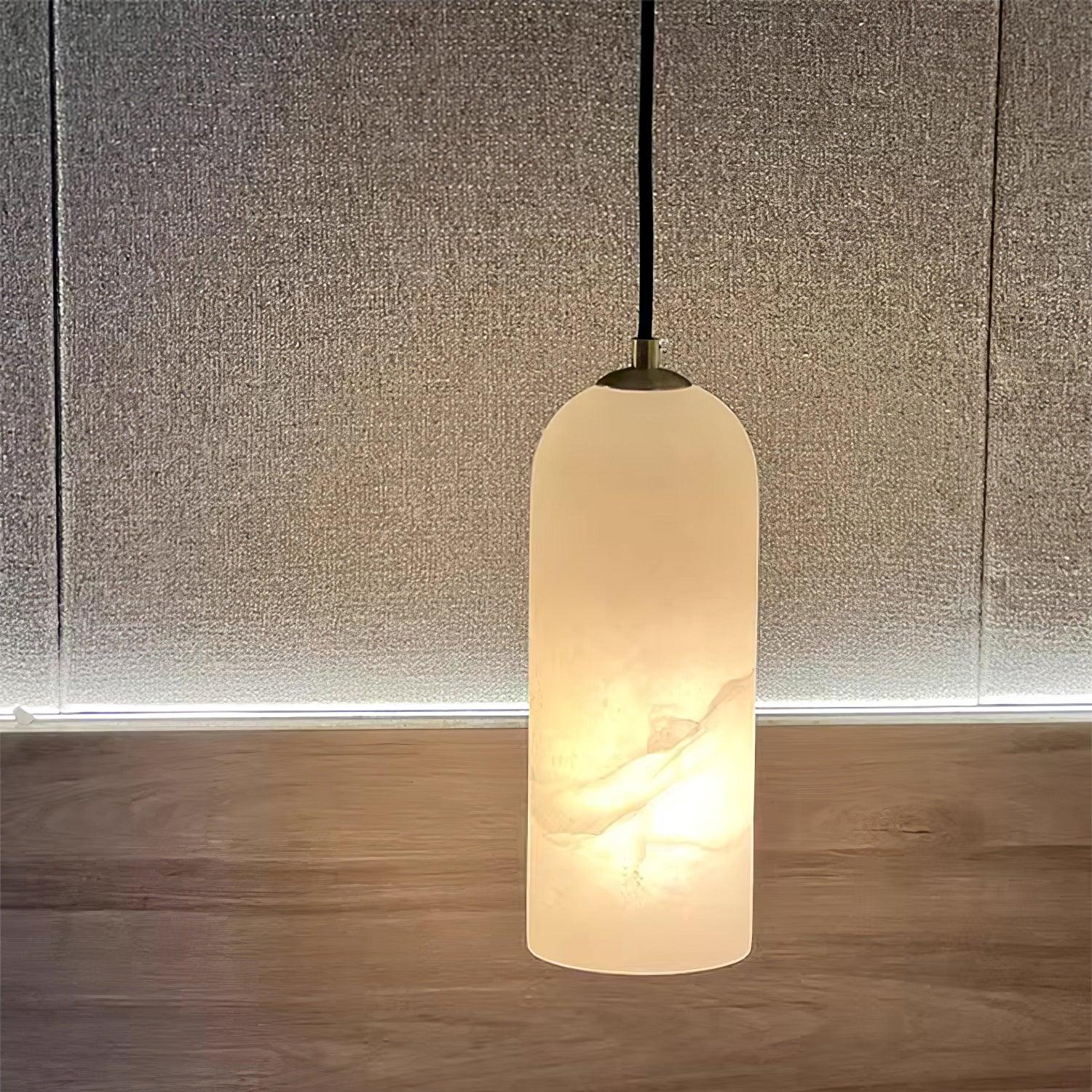 Moderne kapsel marmor pendel