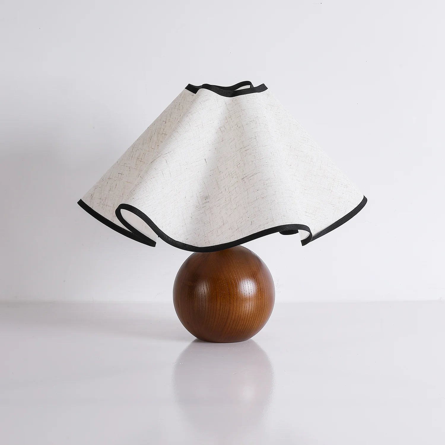 Lampe de table classique en tissu cloche