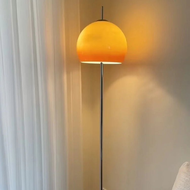 Trendy rund gulvlampe af glas