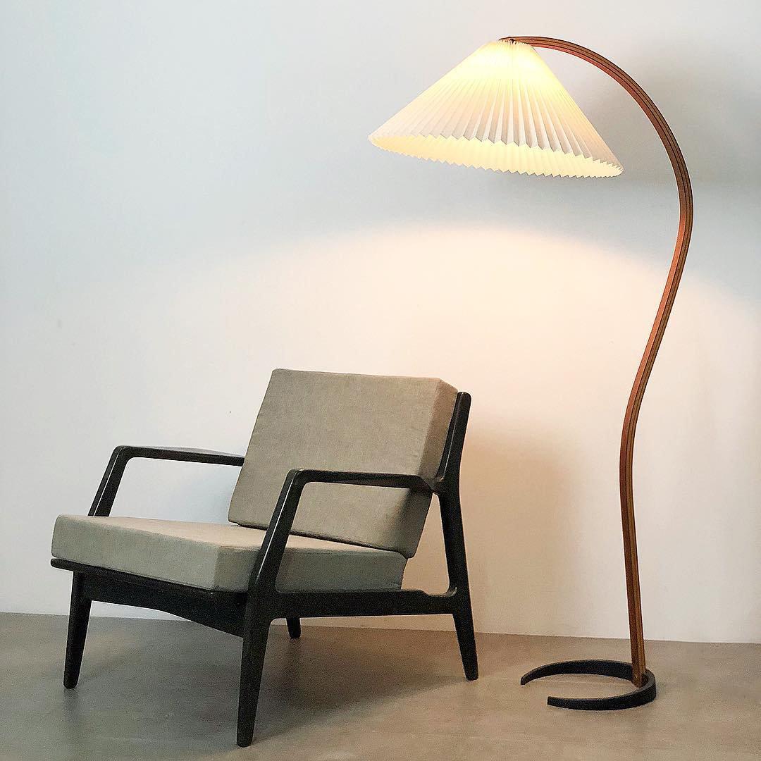 Lampadaire rétro Scandic Arc en métal