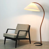 Skandisk bue gulvlampe