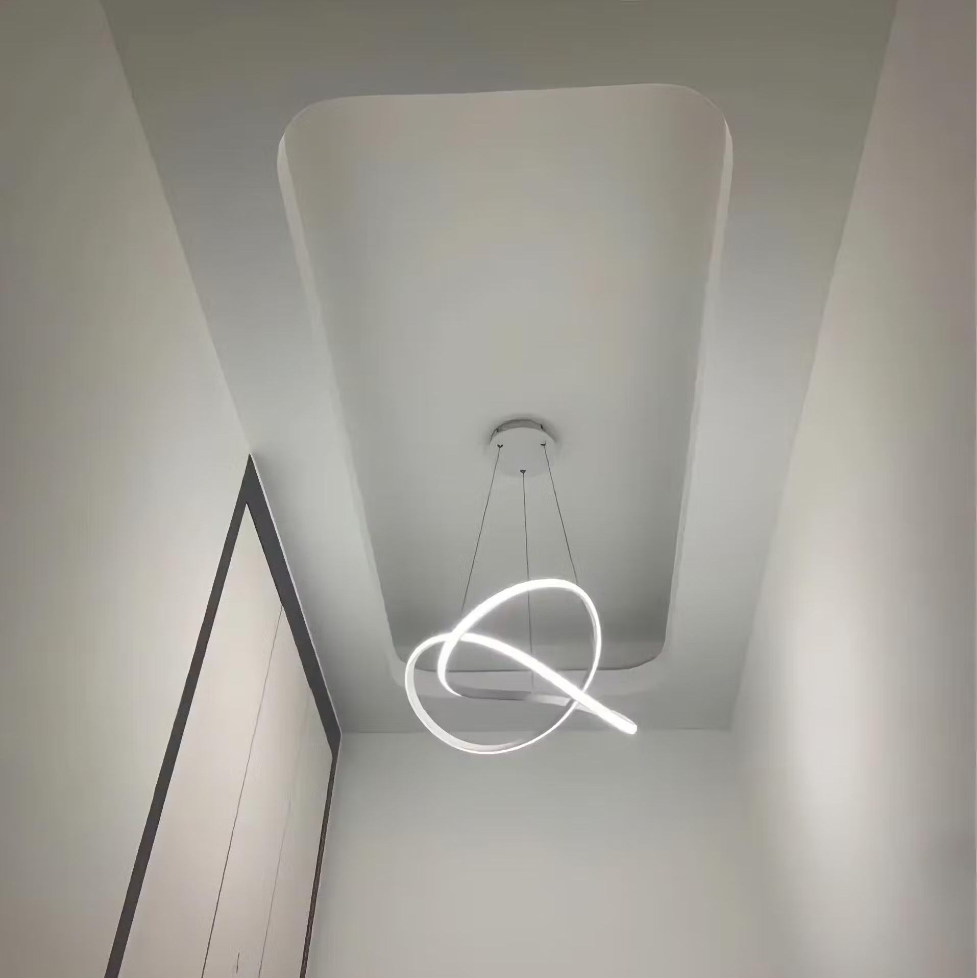 Lampada a sospensione a LED ad anello minimalista moderna
