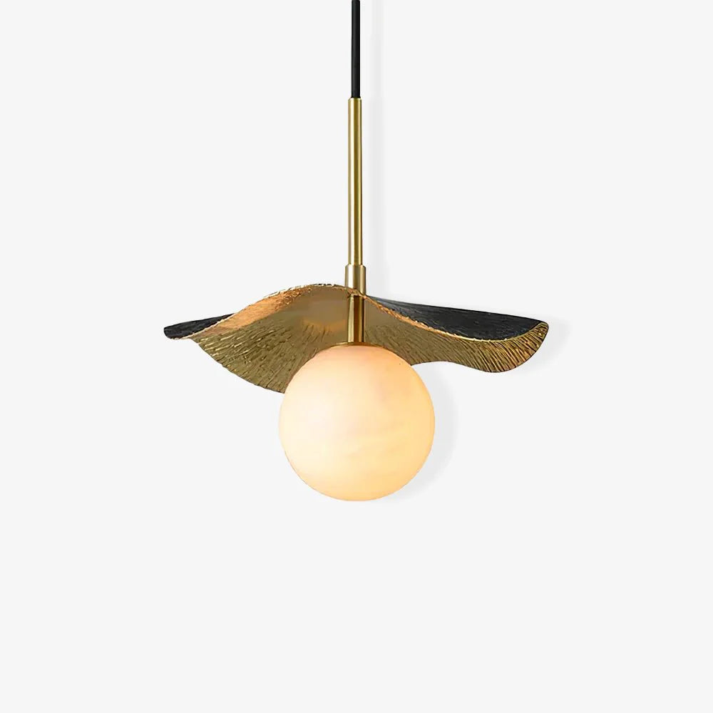 Lampe à suspension tendance en marbre feuille stylisée