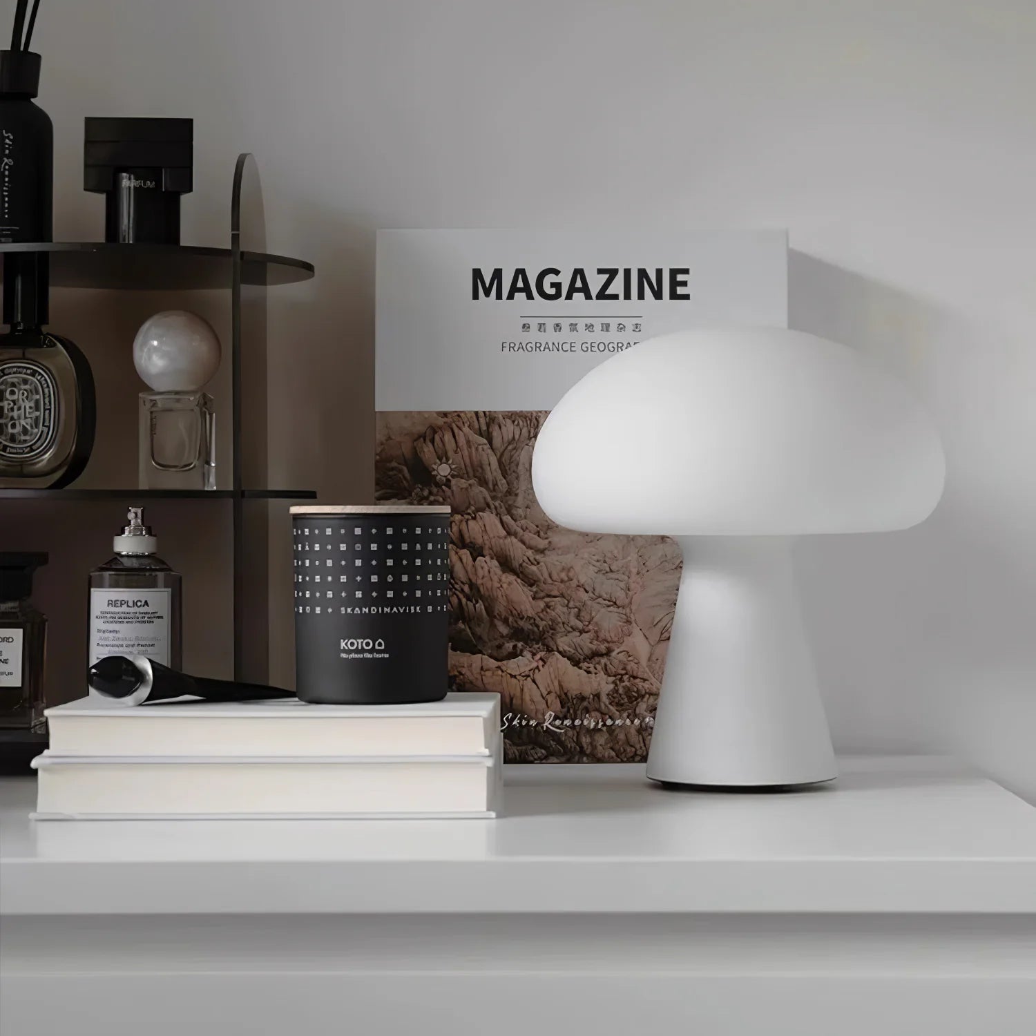 Modern Mushroom Polyethylene Table Lamp