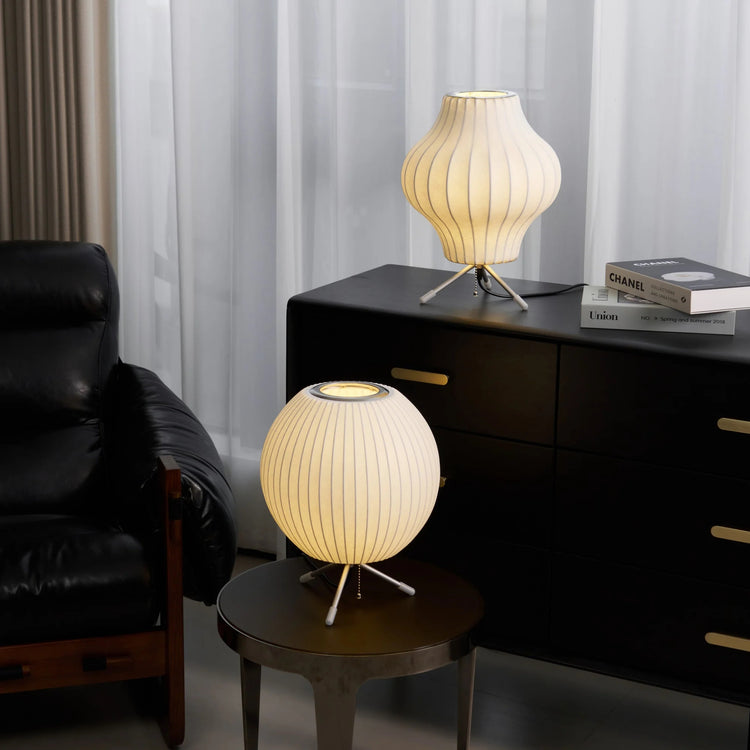 Klassisk oval imiteret silke bordlampe