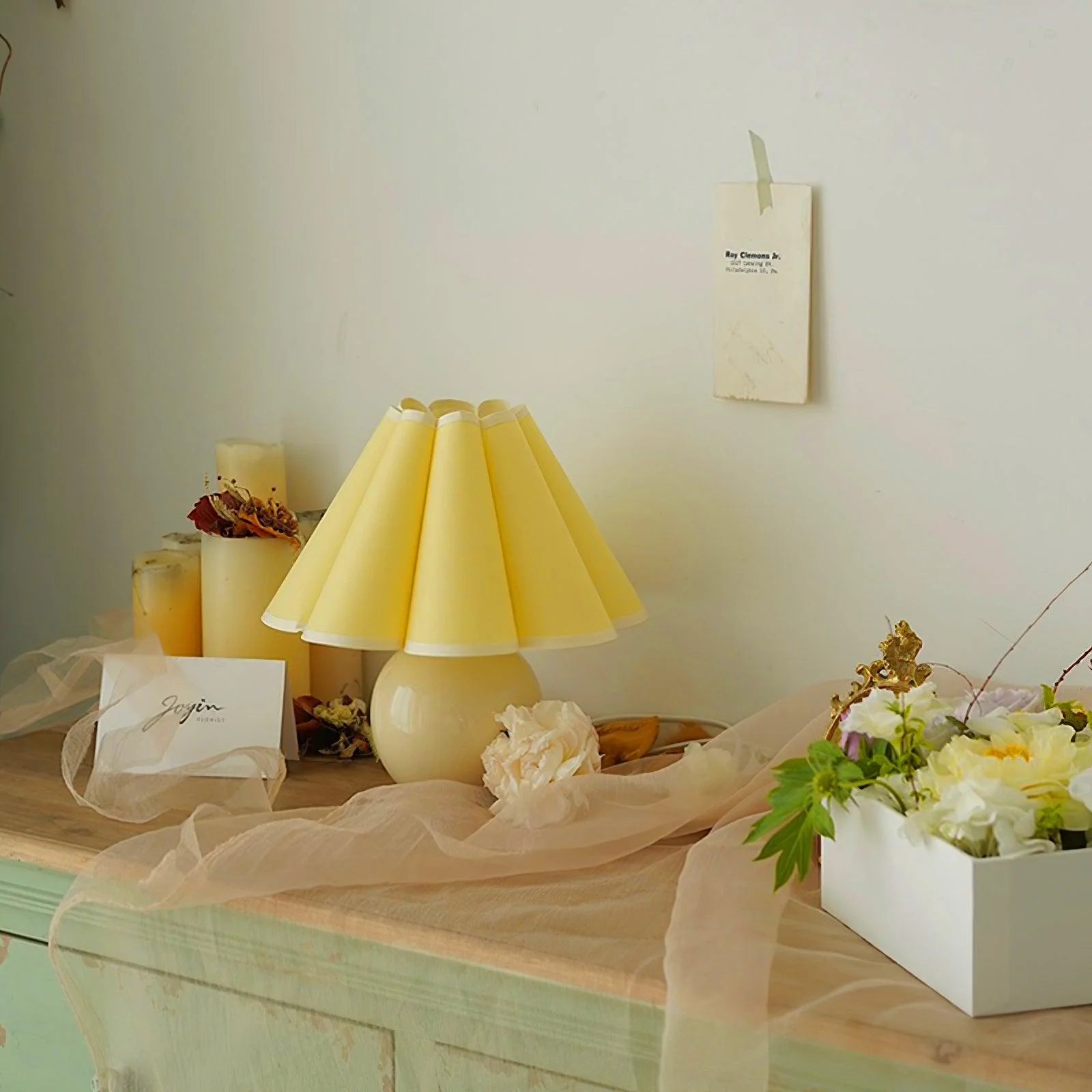 Classical Rounded Mushroom Fabric Table Lamp