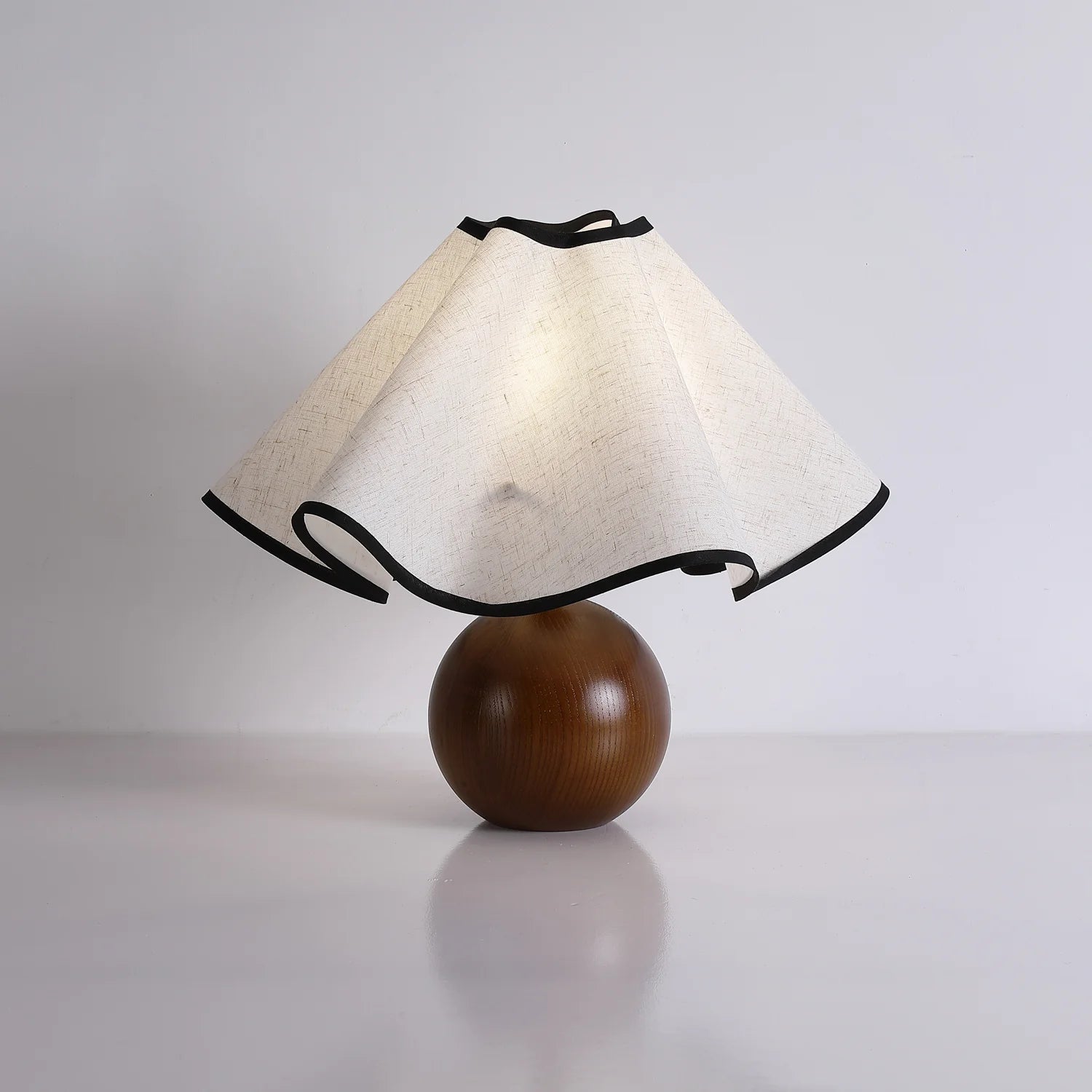 Lampe de table classique en tissu cloche