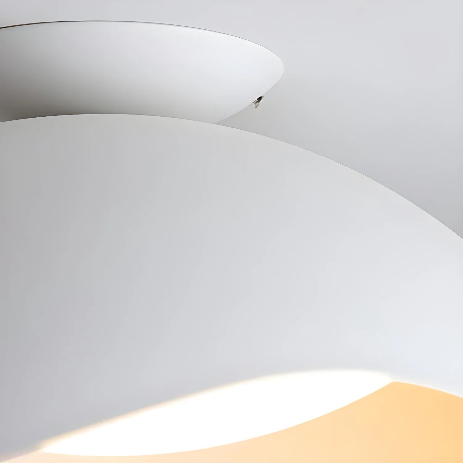 Lampada da soffitto a flusso tranquillo