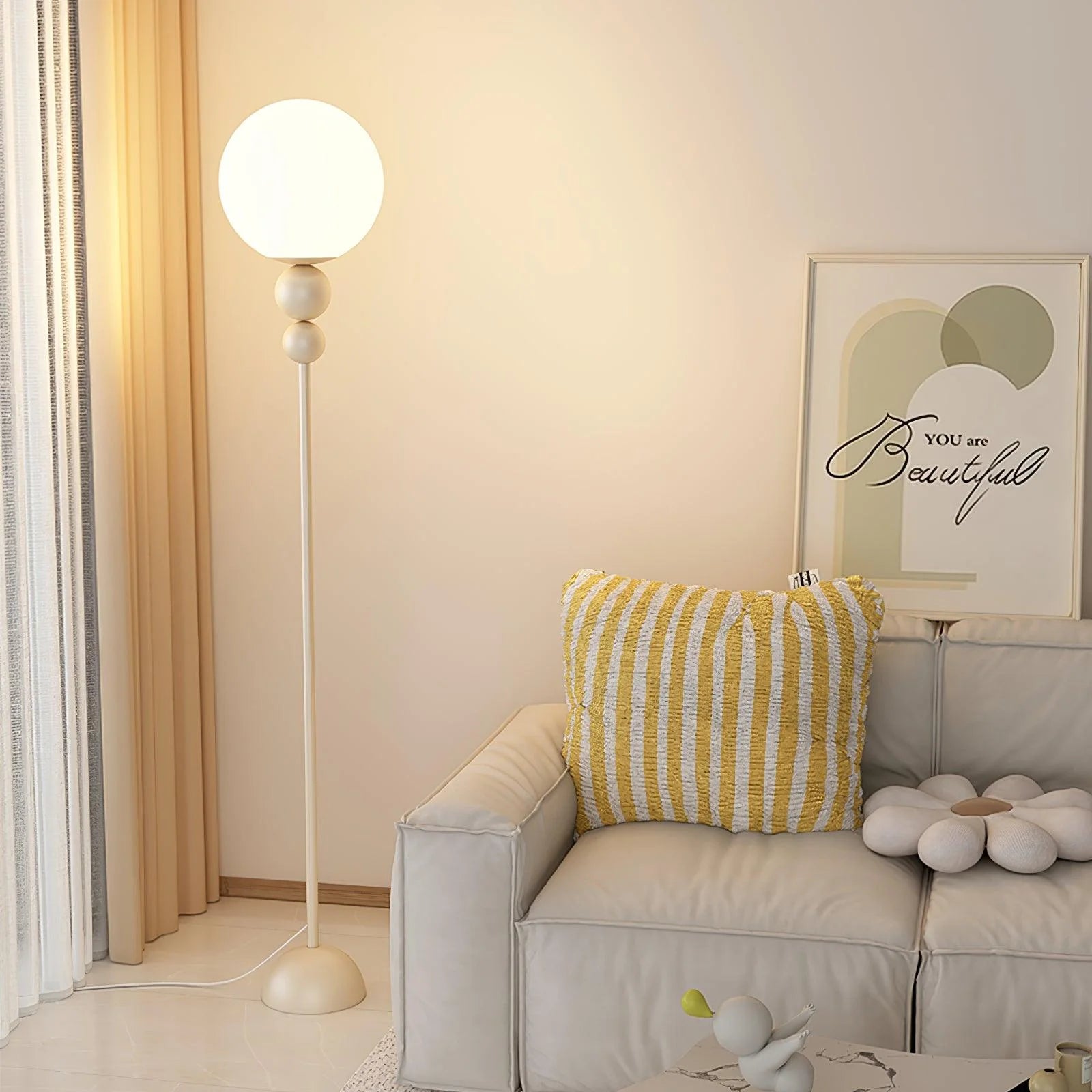 Lampadaire crème minimaliste et créatif avec boutons de fleurs
