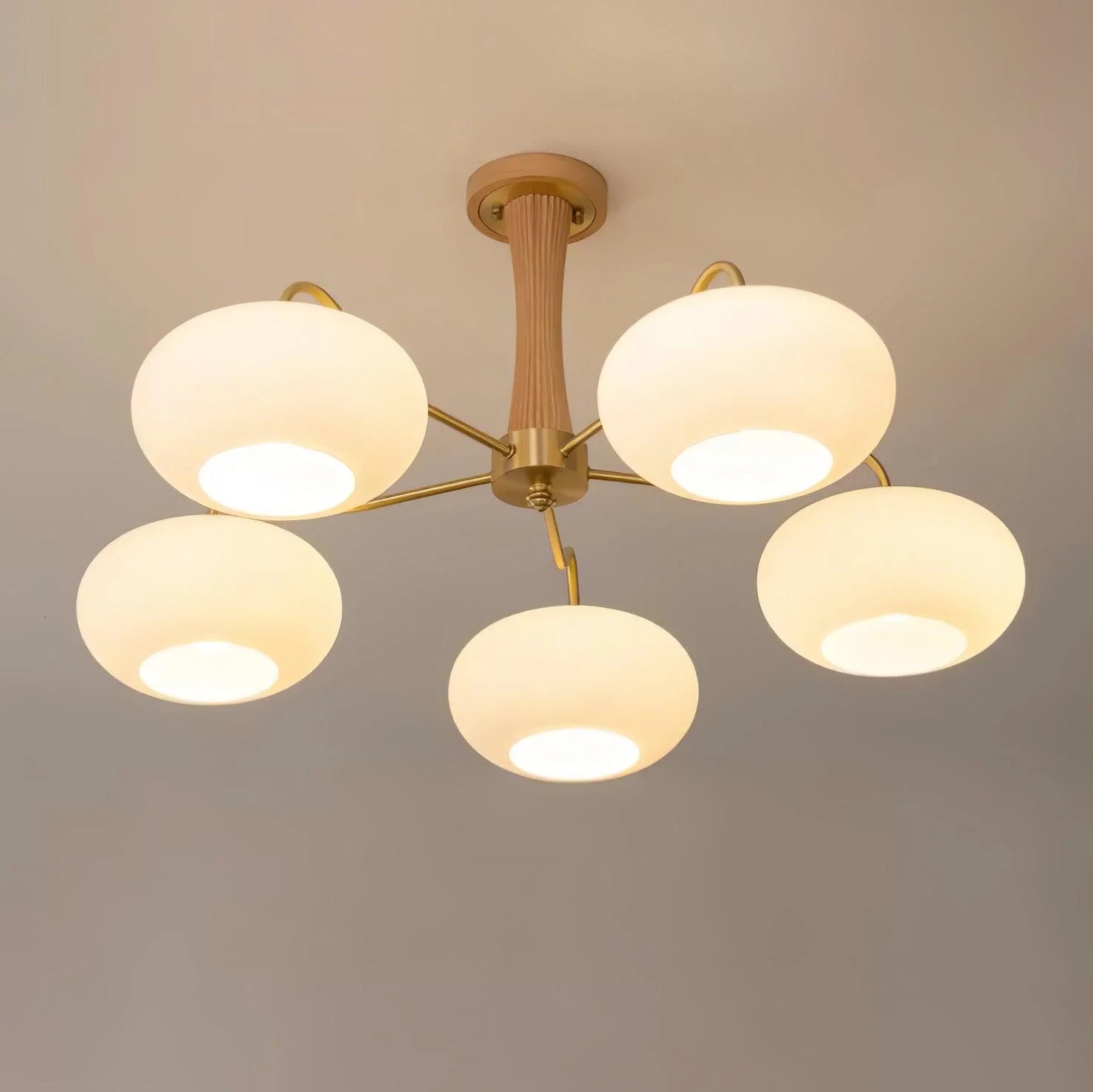 Lampadario cachi dorato